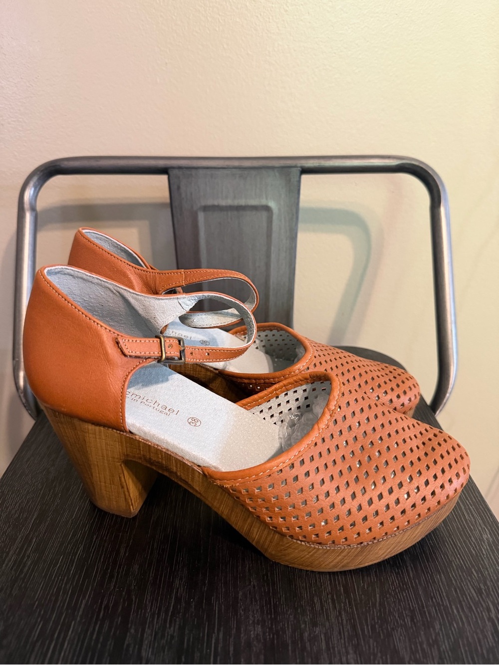 Eric Michael Sadie Camel Leather Platform Mary Jane Clogs 38 US 7.5–8